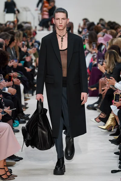 Look 13